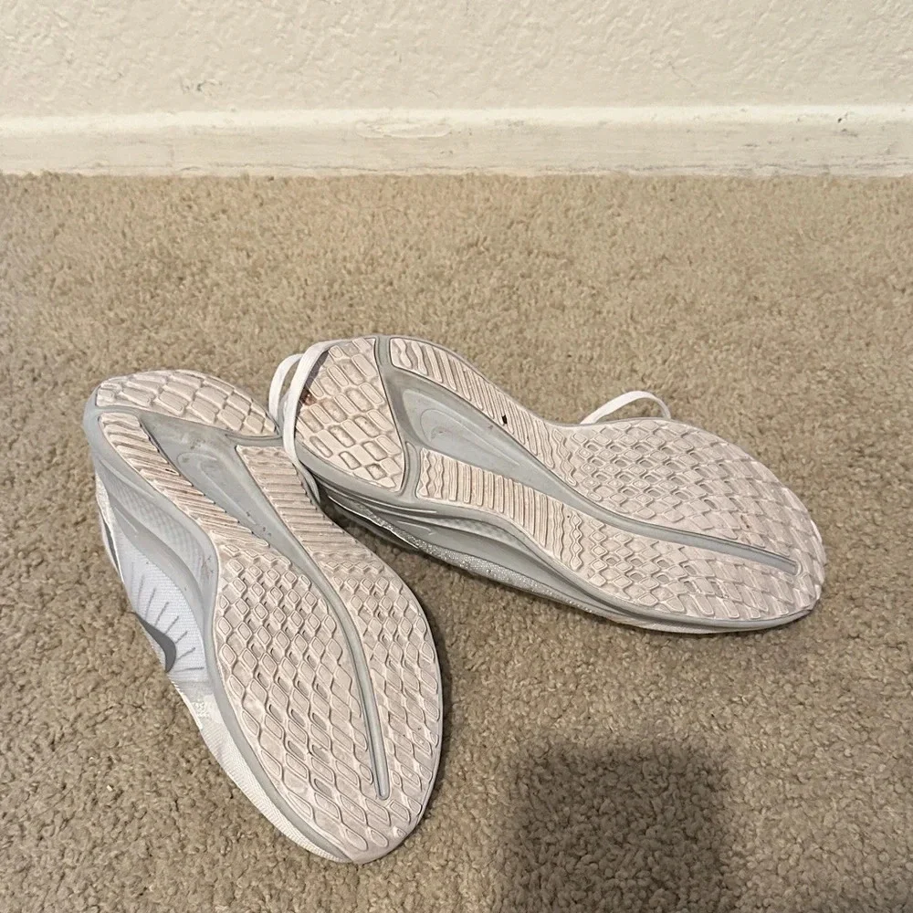 Nike Women's White and Light Gray Athletic Shoes - Picture 3 of 3